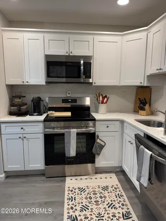 $260,000 | 105 Amberly Drive, Unit G, Englishtown, NJ 07726