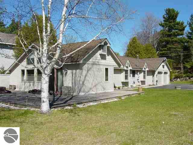 7496 Secor Road Traverse City, MI 49685 - Photo 2 of 12 1715184-1.JPG