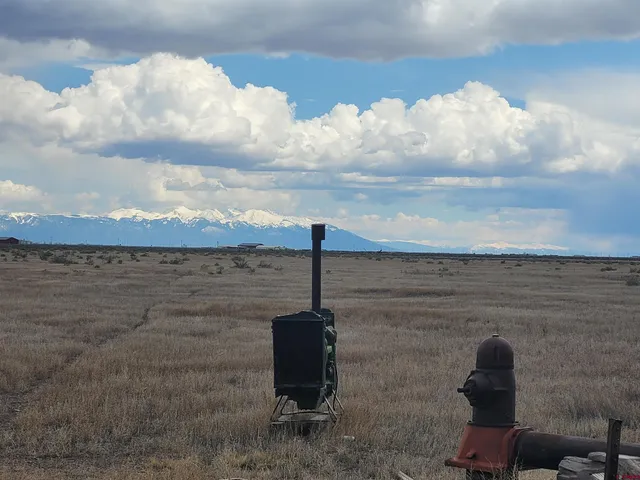a front view of a lake