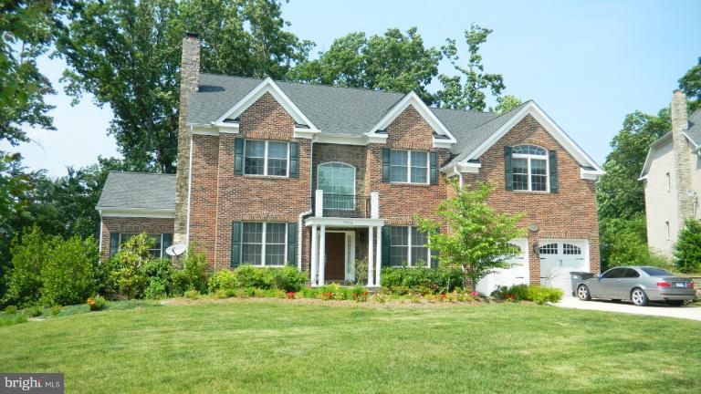 7104 Granberry Way Springfield, VA 22151 - Photo 3 of 10 Exterior (Front)