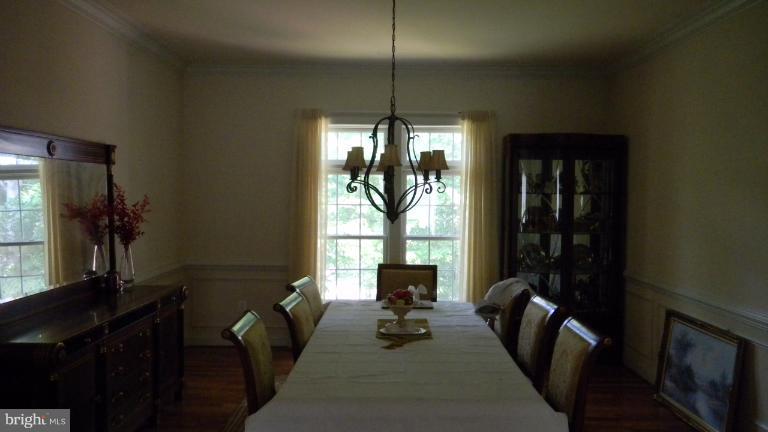 7104 Granberry Way Springfield, VA 22151 - Photo 7 of 10 Dining Room