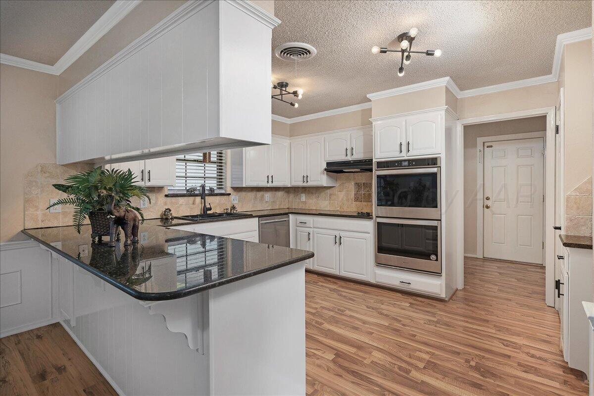3529 Cinderella Lane Amarillo, TX 79121 - Photo 10 of 30 10-Kitchen