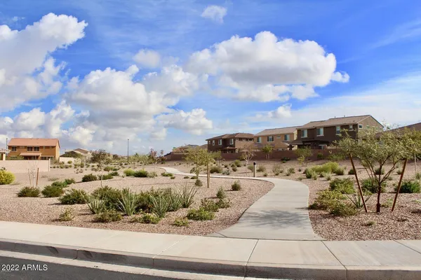 $719,900 | 2430 East Hazeltine Way, Gilbert, AZ 85298