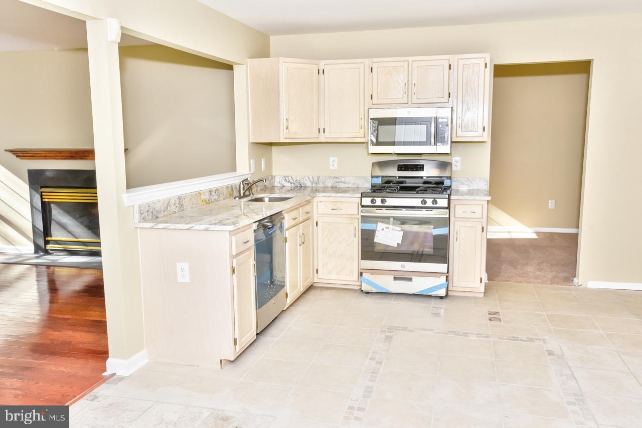 146 Hayes Mill Road Atco, NJ 08004 - Photo 4 of 44