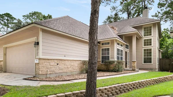 $2,695 | 151 East Greenhill Terrace Place, The Woodlands, TX 77382