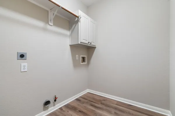 $2,695 | 151 East Greenhill Terrace Place, The Woodlands, TX 77382