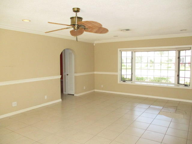 1324 Sycamore Terrace Boca Raton, FL 33486 - Photo 7 of 26 IMG_2865