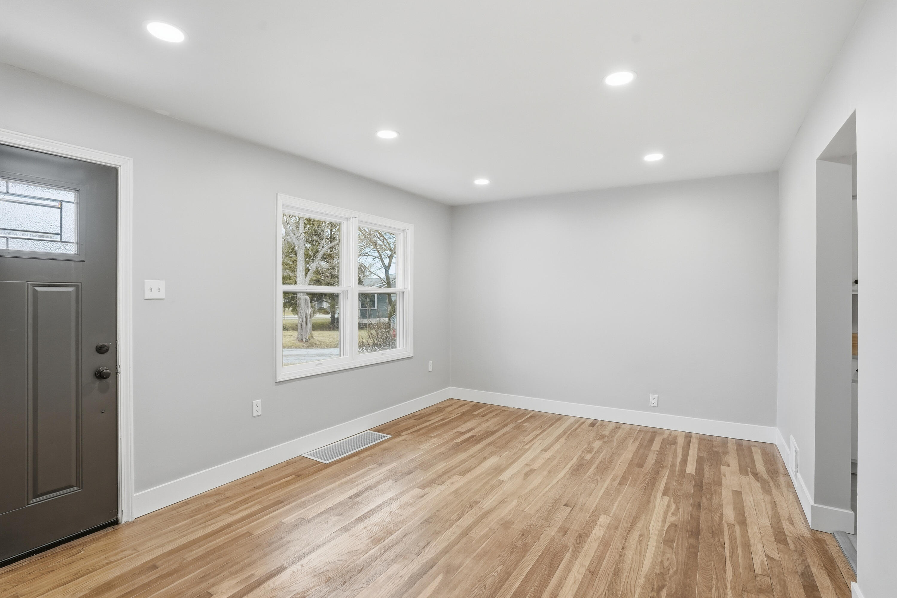 1101 Sycamore Street Crown Point, IN 46307 - Photo 6 of 33 3000x1999