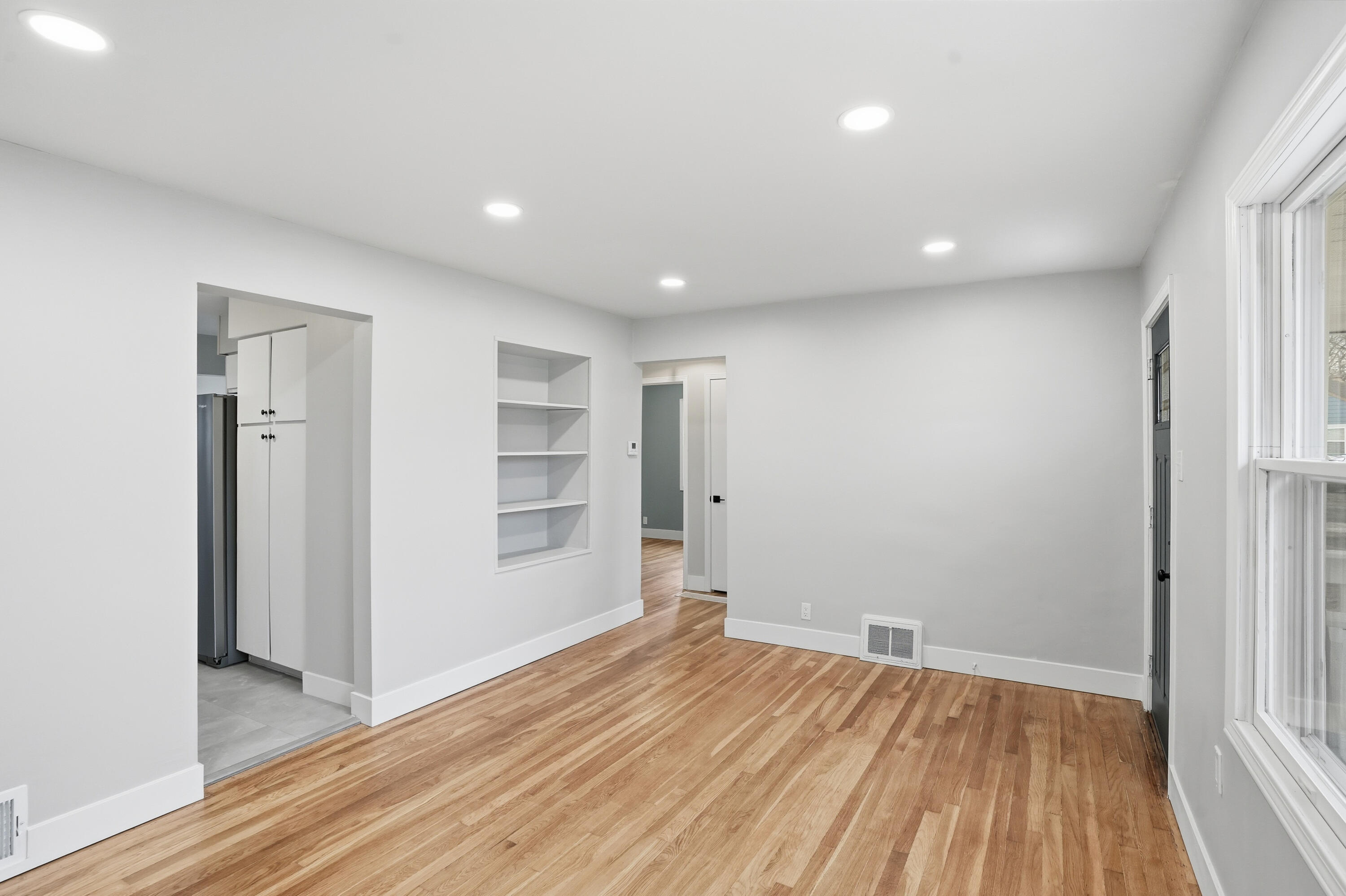 1101 Sycamore Street Crown Point, IN 46307 - Photo 9 of 33 3000x1999