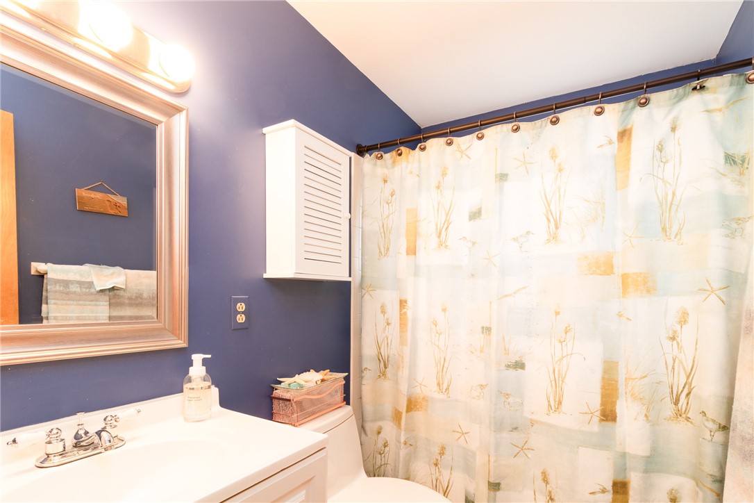 208 Eileen Drive Greece, NY 14616 - Photo 9 of 15 Full Bathroom