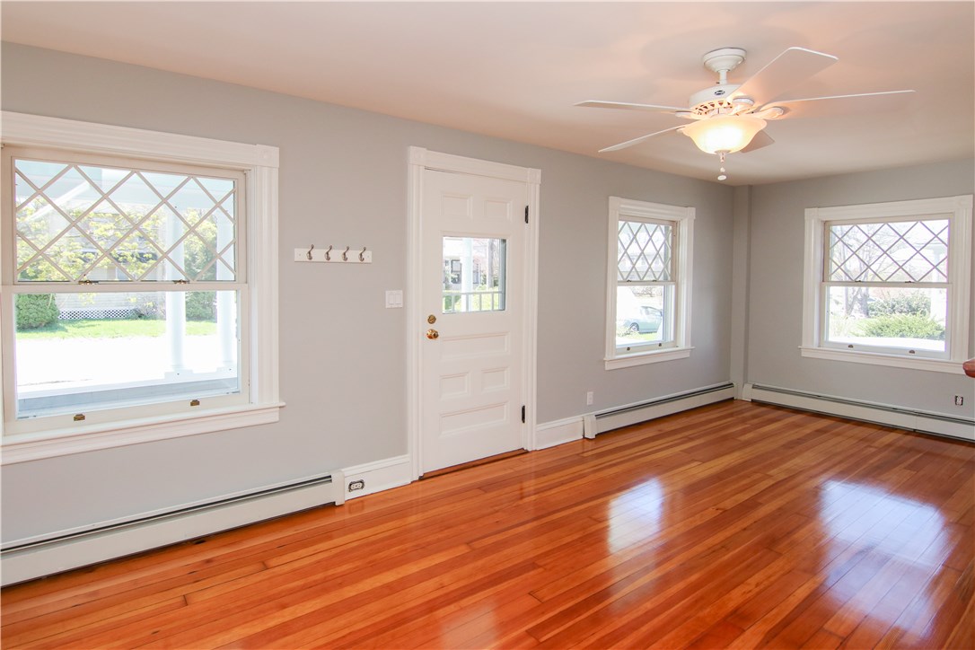 37 Beach Road Bristol, RI 02809 - Photo 17 of 40