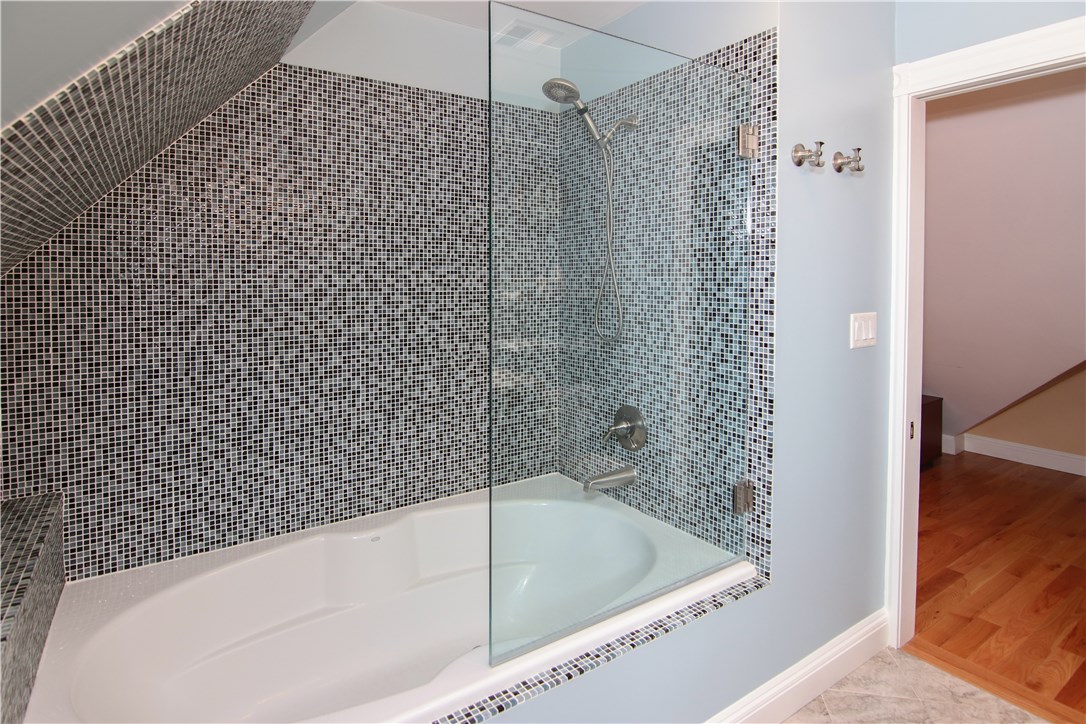 37 Beach Road Bristol, RI 02809 - Photo 26 of 40