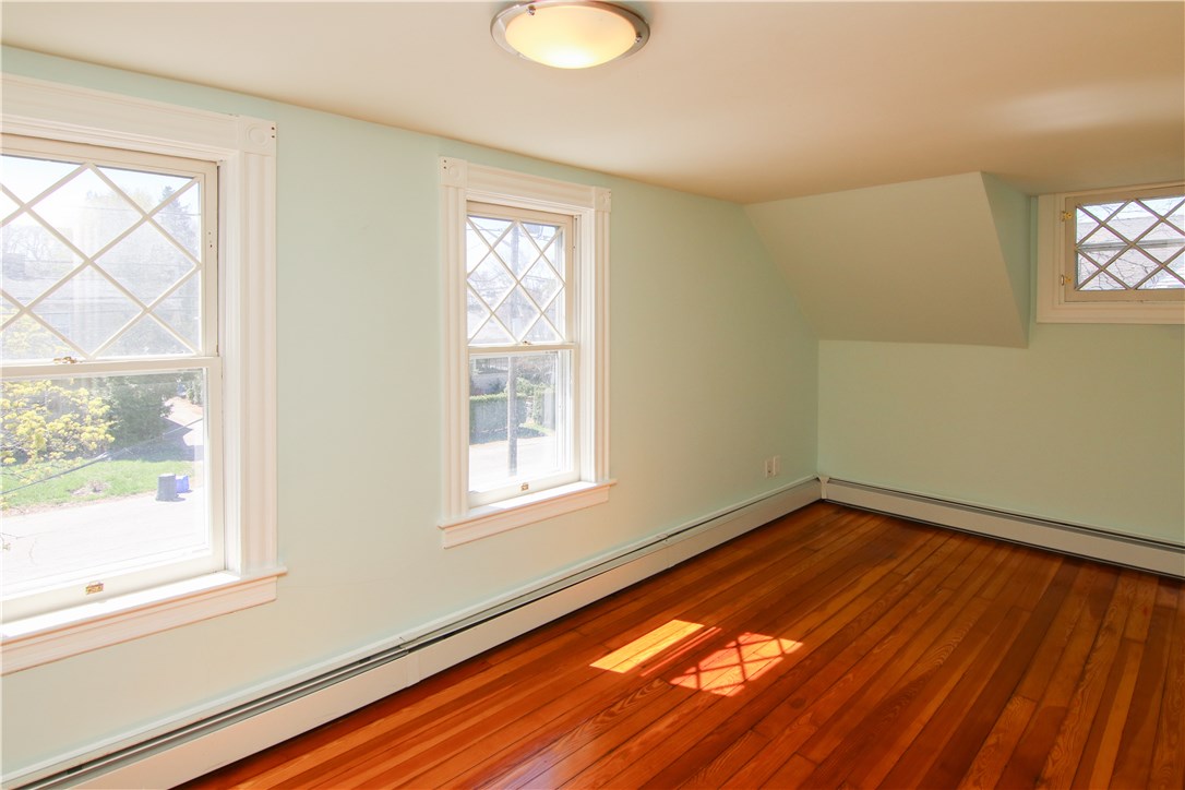 37 Beach Road Bristol, RI 02809 - Photo 29 of 40