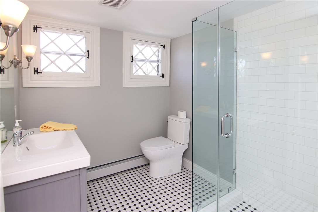 37 Beach Road Bristol, RI 02809 - Photo 30 of 40