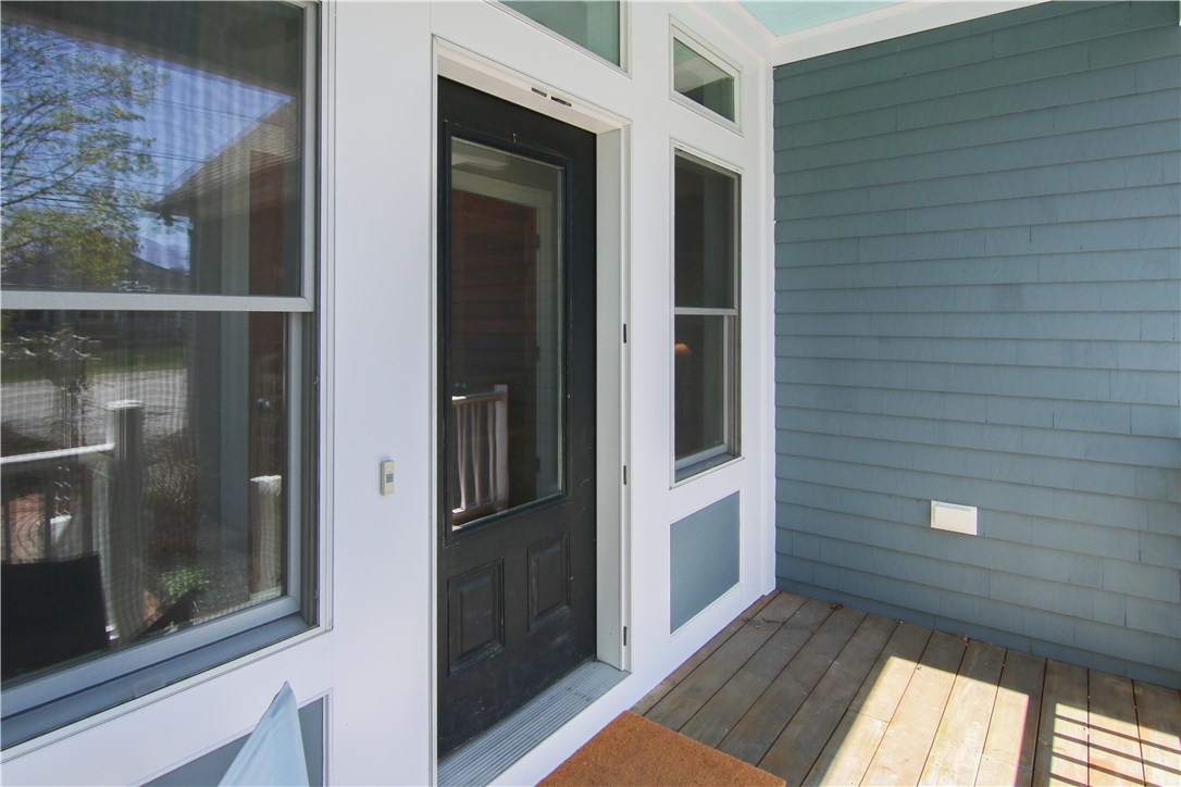 37 Beach Road Bristol, RI 02809 - Photo 5 of 40