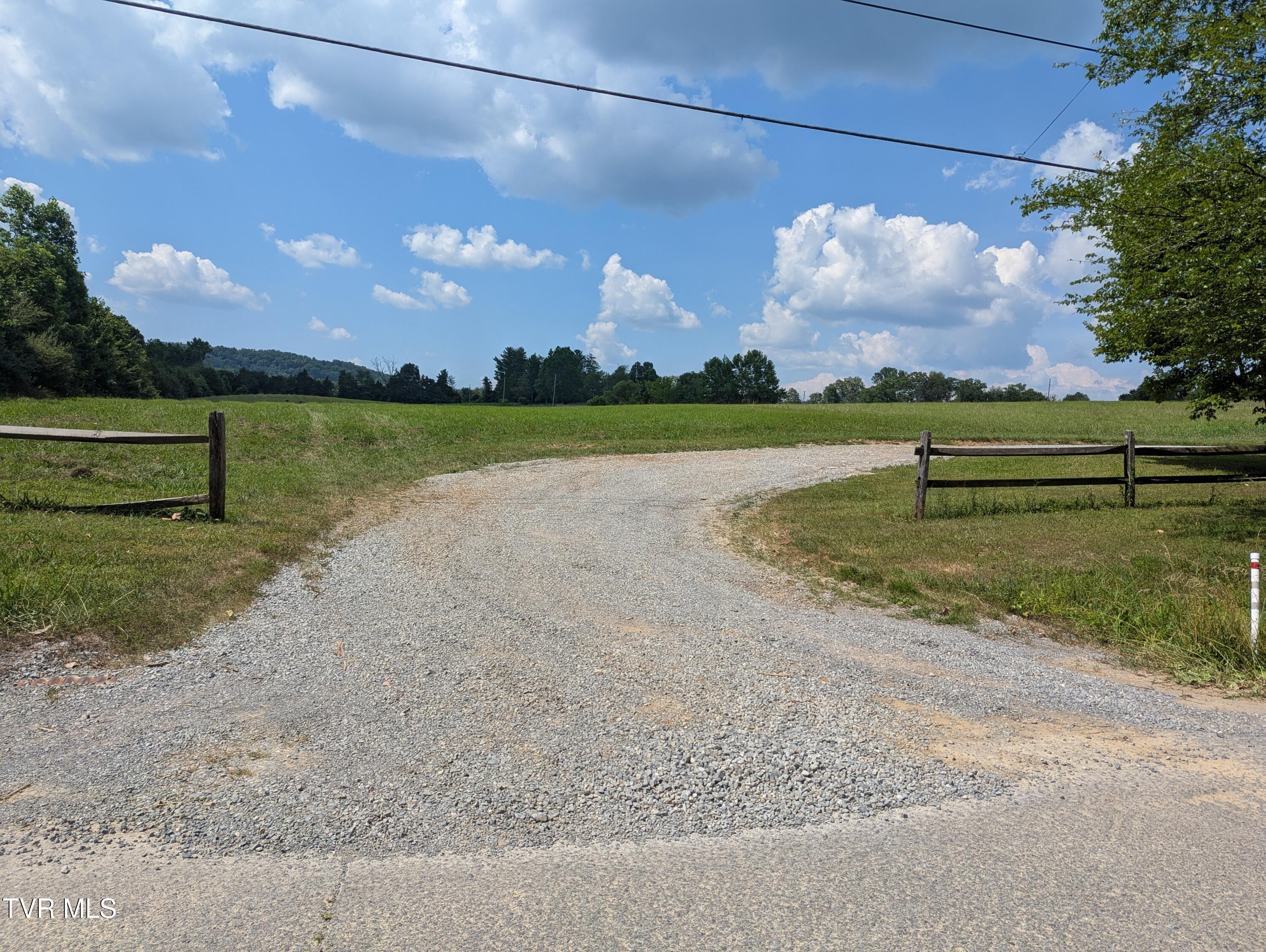 1473 Oasis Road Bulls Gap, TN 37711 - Photo 13 of 143 Entrance from Oasis