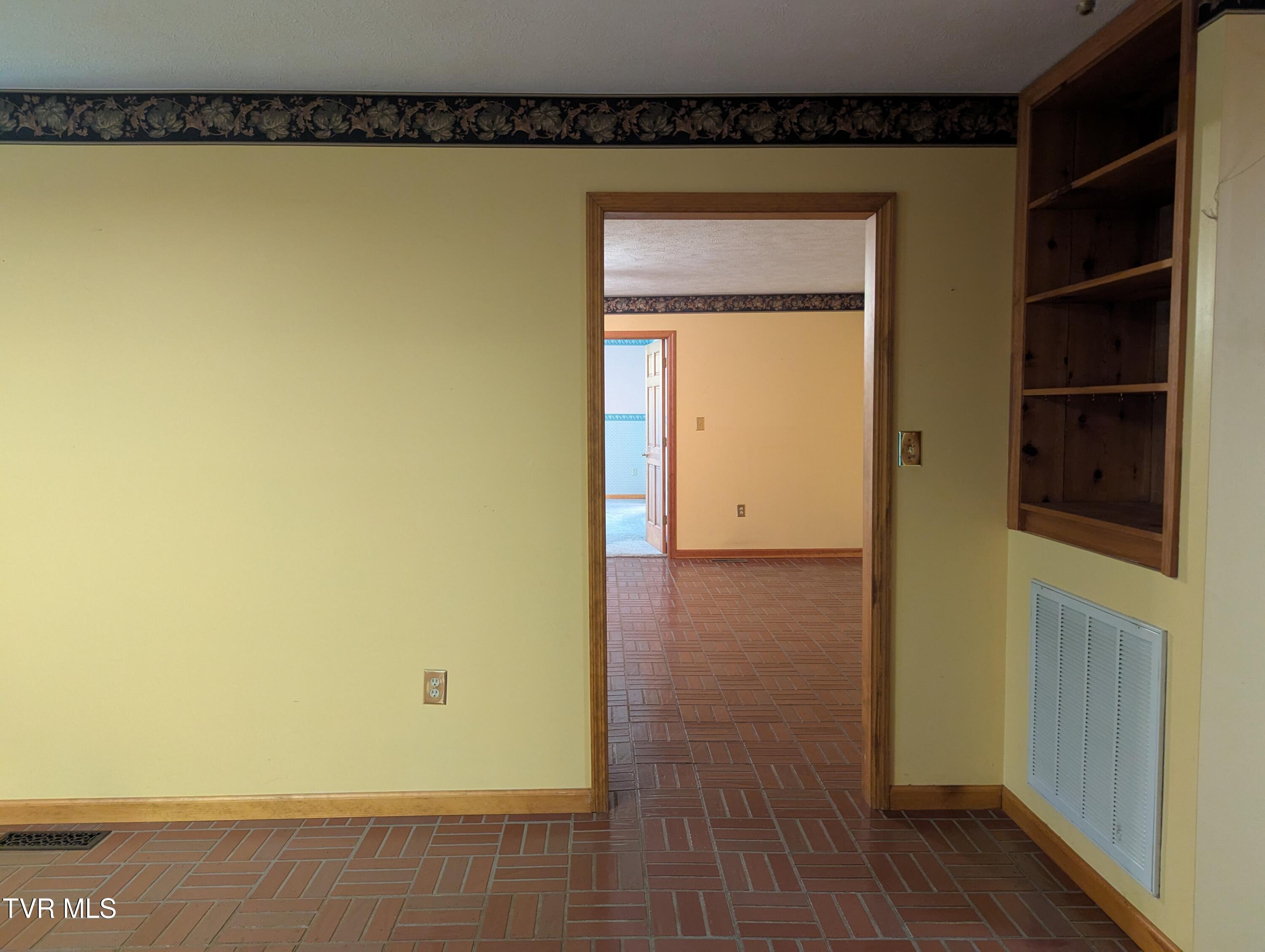 1473 Oasis Road Bulls Gap, TN 37711 - Photo 36 of 143 Kitchen to Living