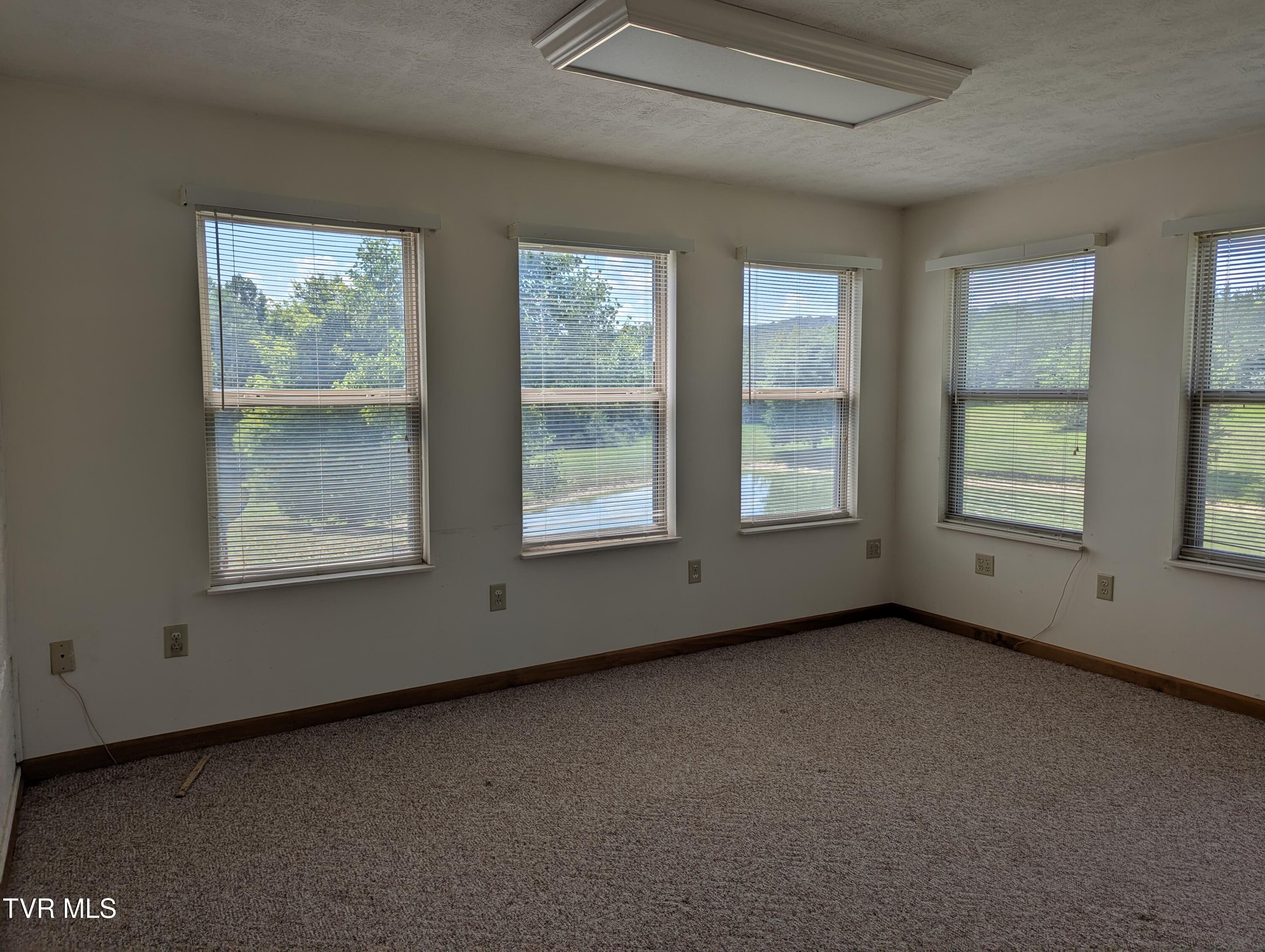 1473 Oasis Road Bulls Gap, TN 37711 - Photo 41 of 143 Sunroom