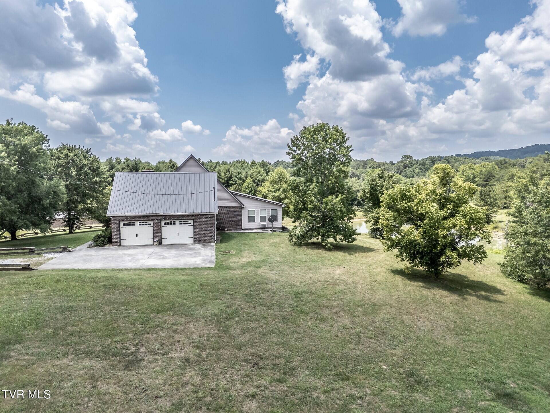 1473 Oasis Road Bulls Gap, TN 37711 - Photo 6 of 143 thumbnail_BG 070825_041