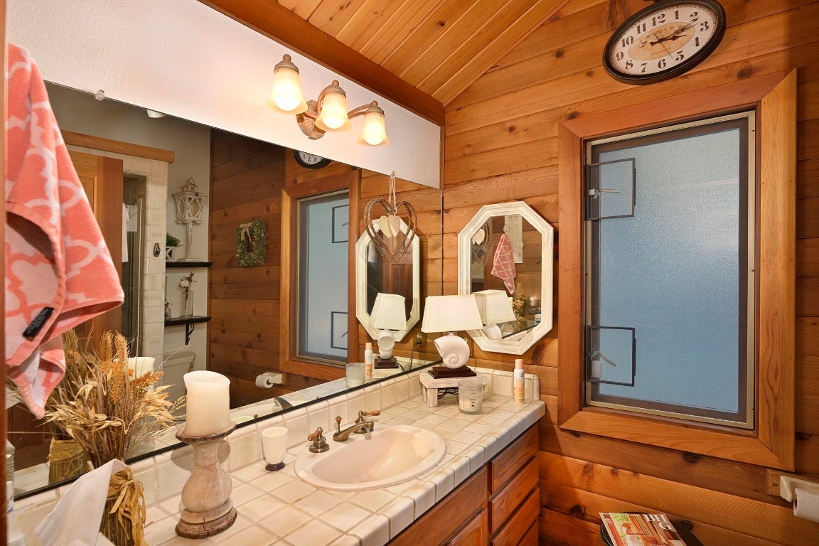 4400 North Old Stage Road Mount Shasta, CA 96067 - Photo 24 of 39 Gallery Image 24