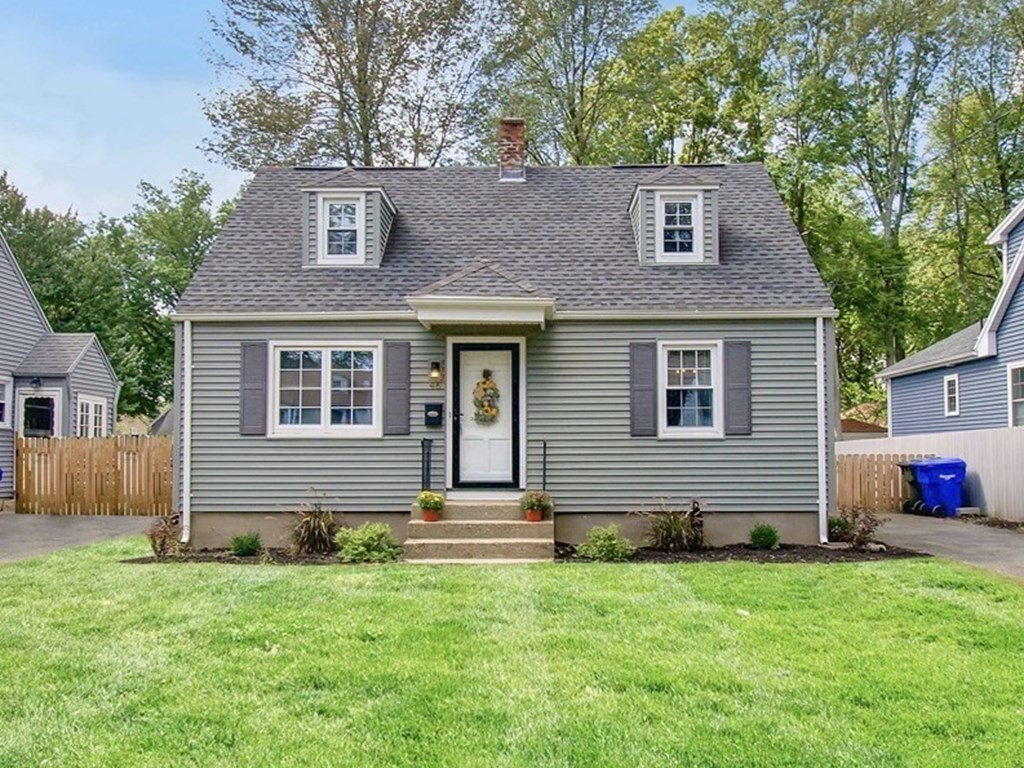 46 Burnside Terrace Springfield, MA 01118 - Photo 1 of 38