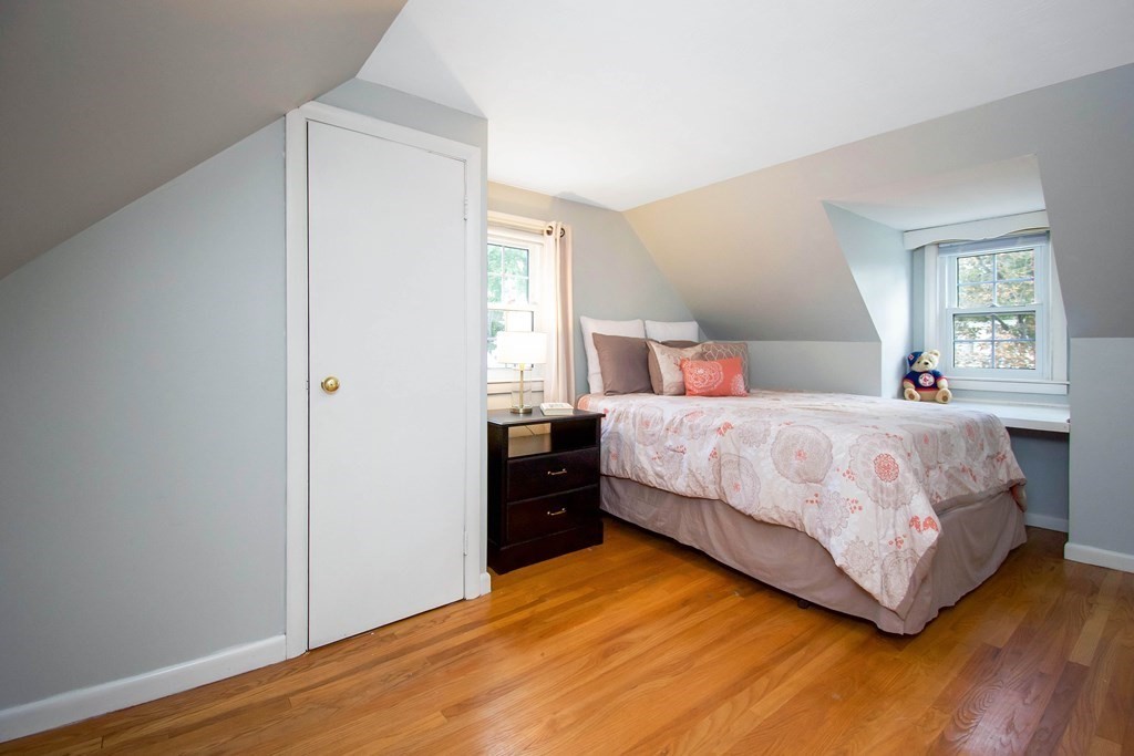 46 Burnside Terrace Springfield, MA 01118 - Photo 17 of 38