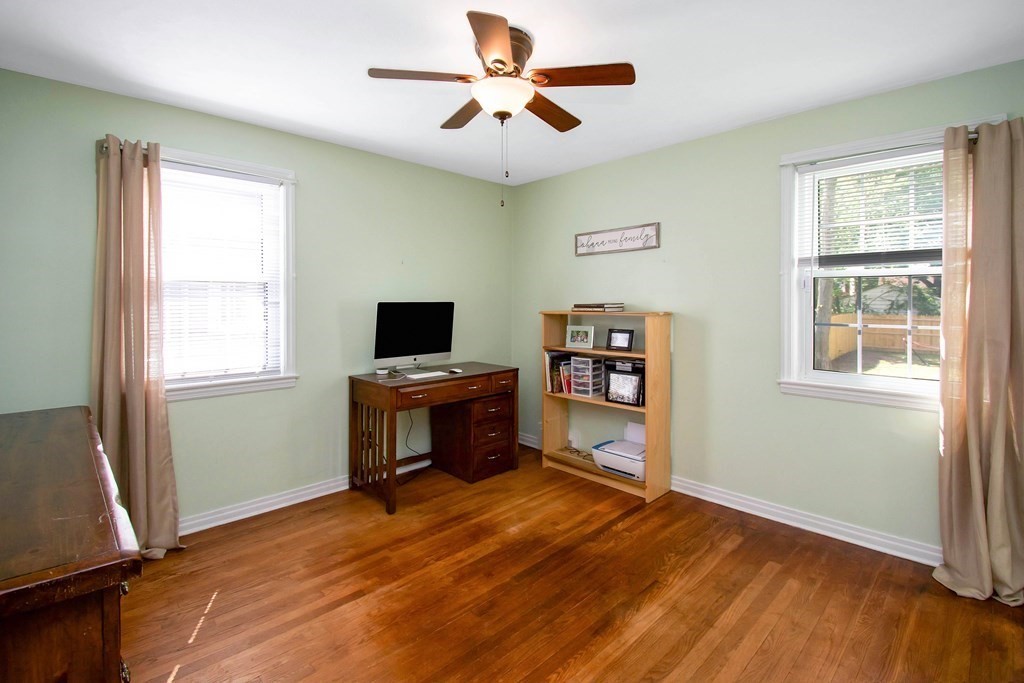 46 Burnside Terrace Springfield, MA 01118 - Photo 21 of 38