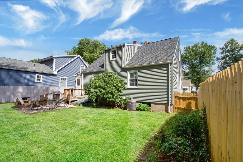 46 Burnside Terrace Springfield, MA 01118 - Photo 33 of 38