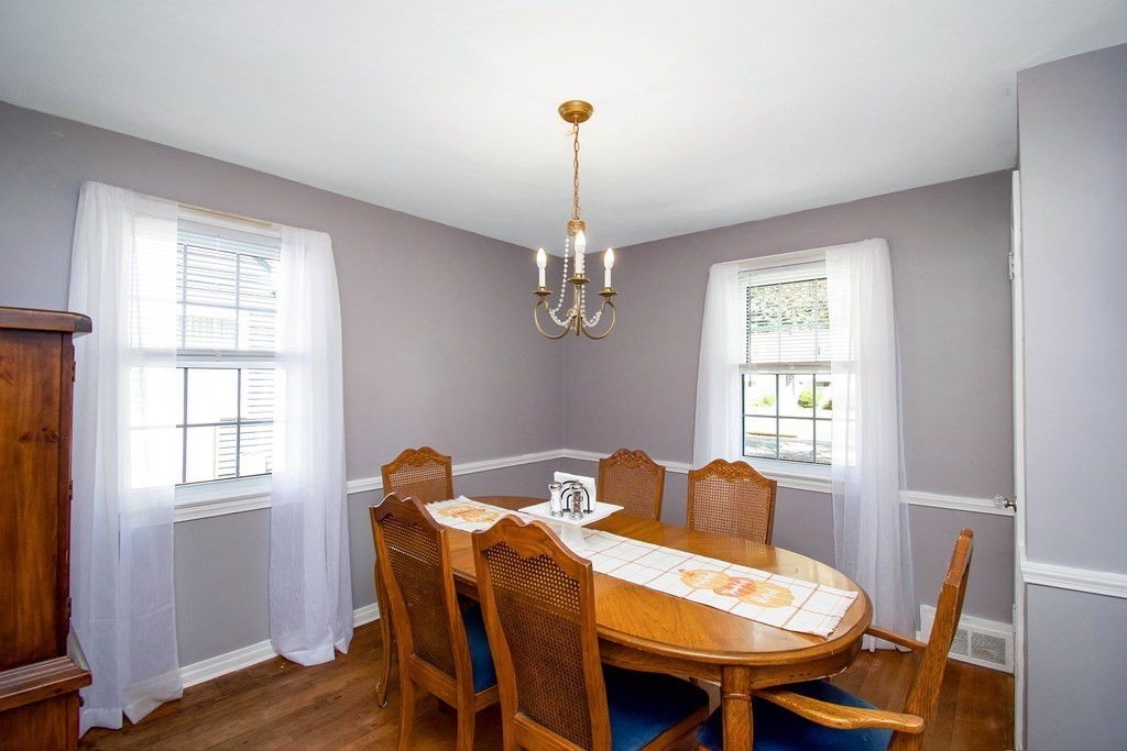 46 Burnside Terrace Springfield, MA 01118 - Photo 10 of 38