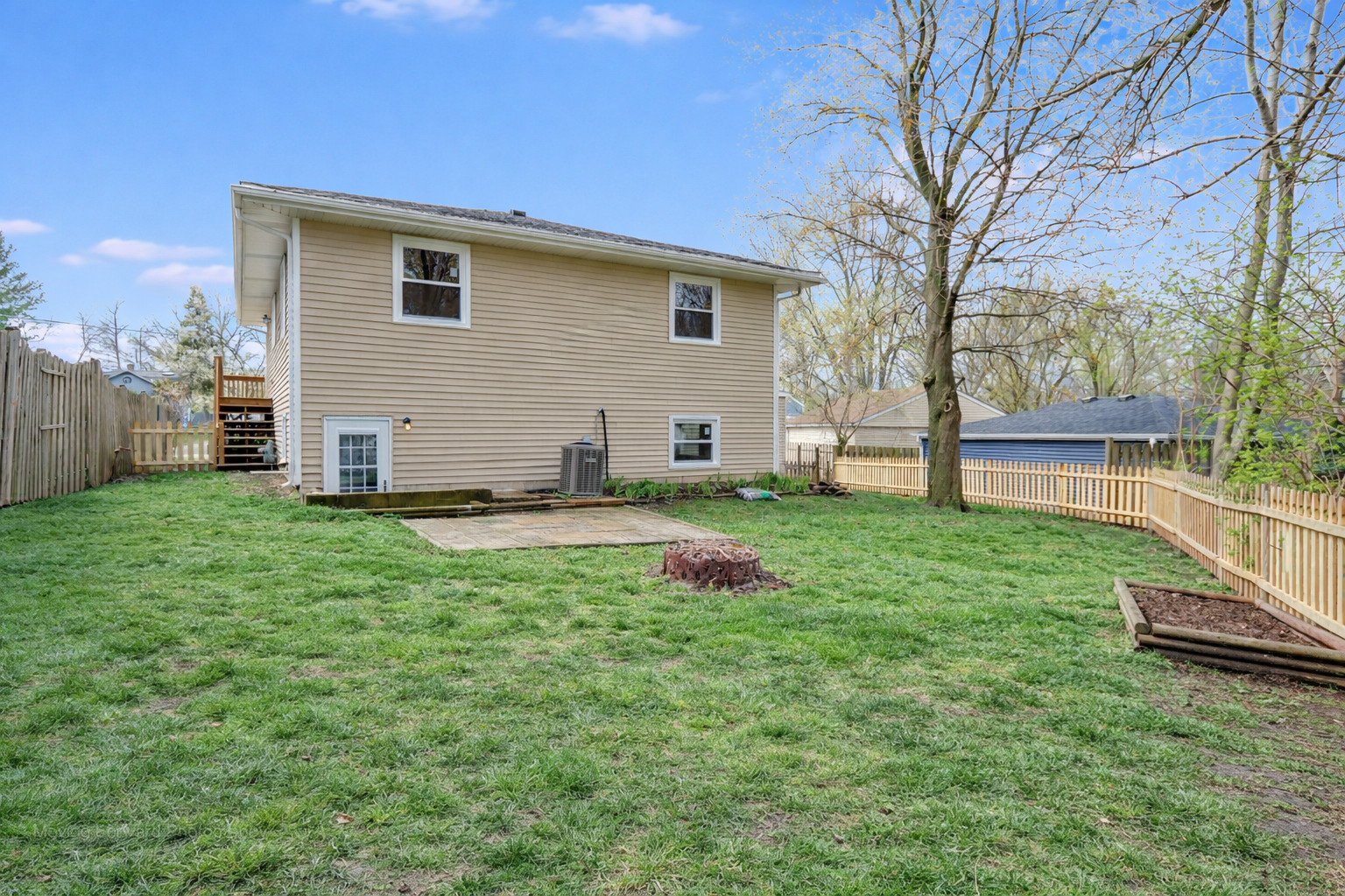 106 Crescent Road Fox River Grove, IL 60021 - Photo 24 of 34