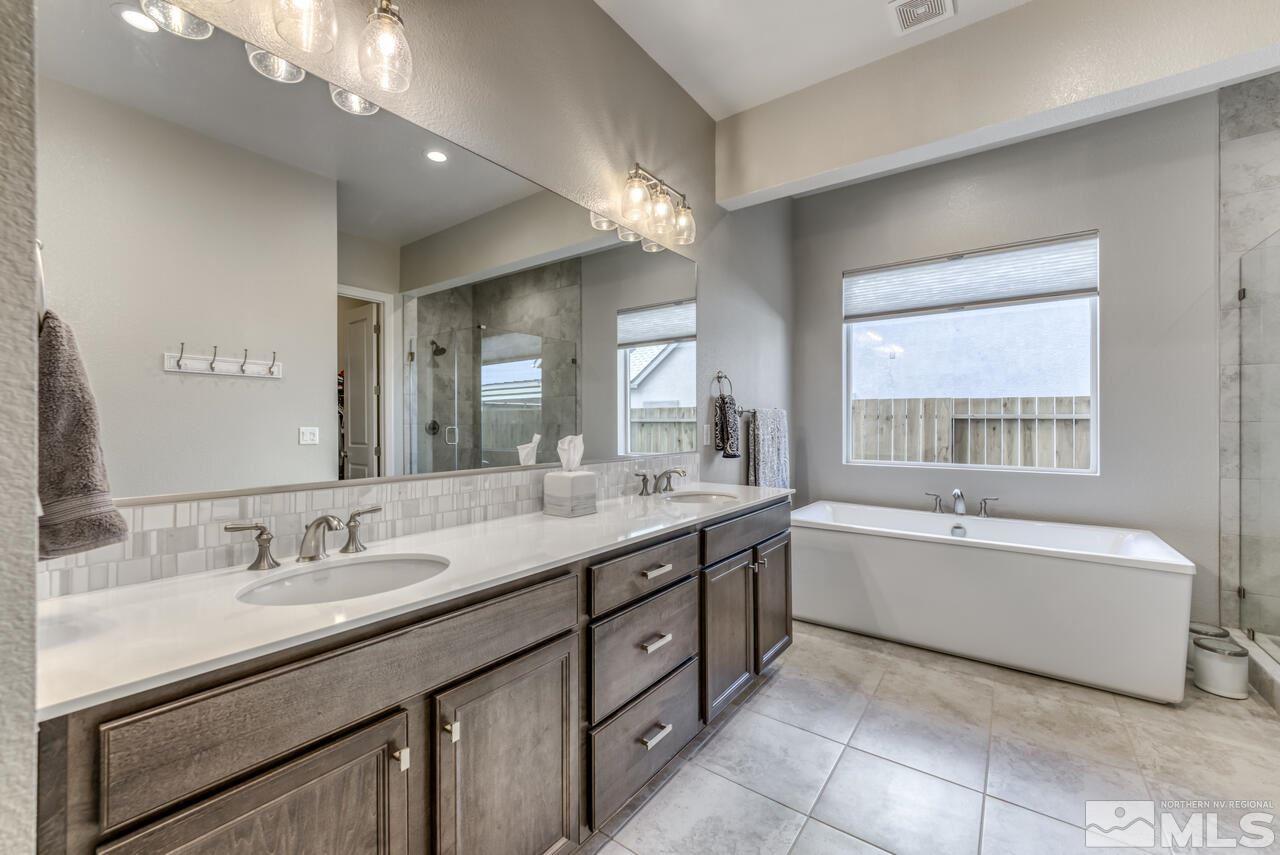 13525 Cobalt Sky Street Reno, NV 89521 - Photo 20 of 40 Photo 20