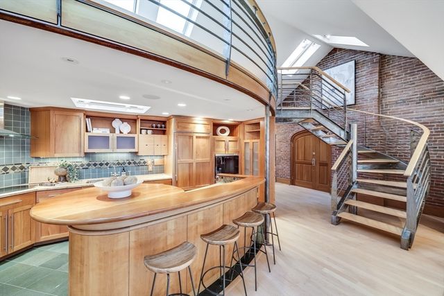 $3,250,000 | 343 Commercial Street, Unit 602, Boston, MA 02109