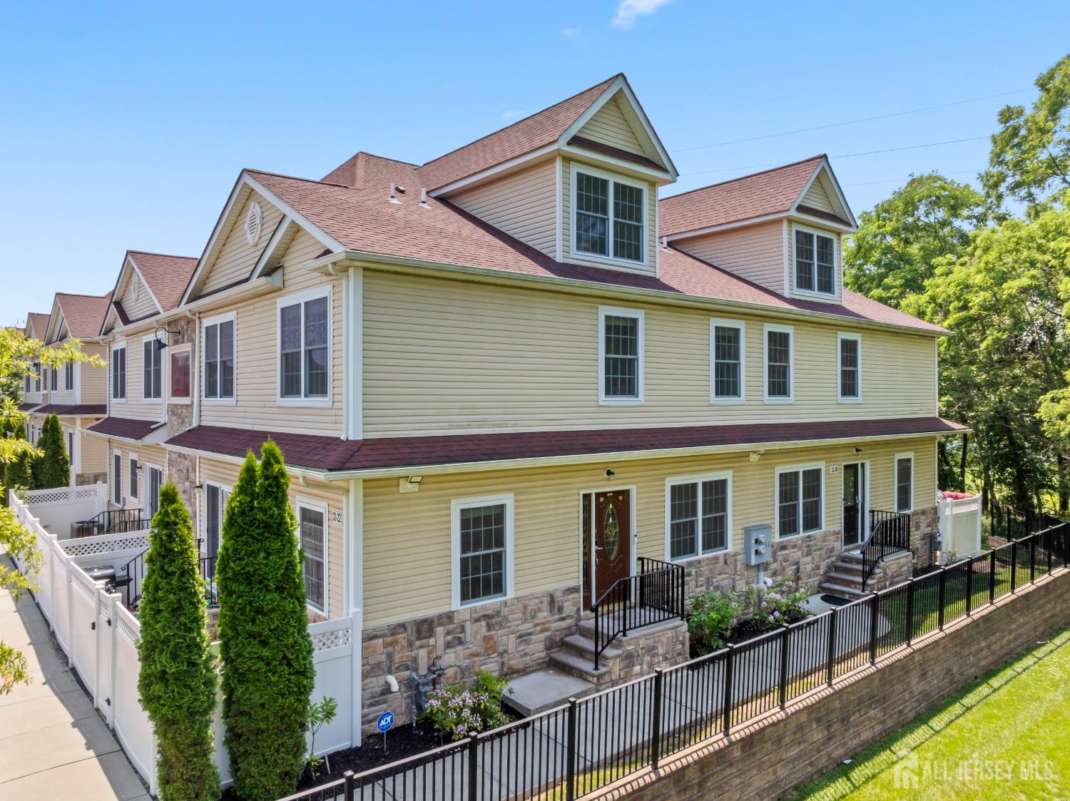 32 Cinder Road, Unit 22 Edison, NJ 08820 - Photo 1 of 42