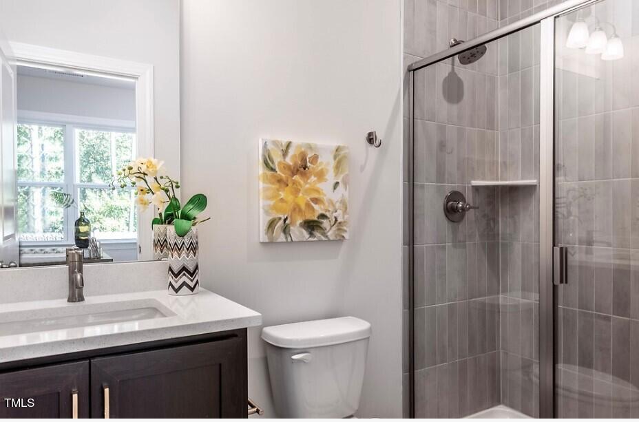 6103 Adecor Way Raleigh, NC 27617 - Photo 18 of 27 Silas 80 guest bath