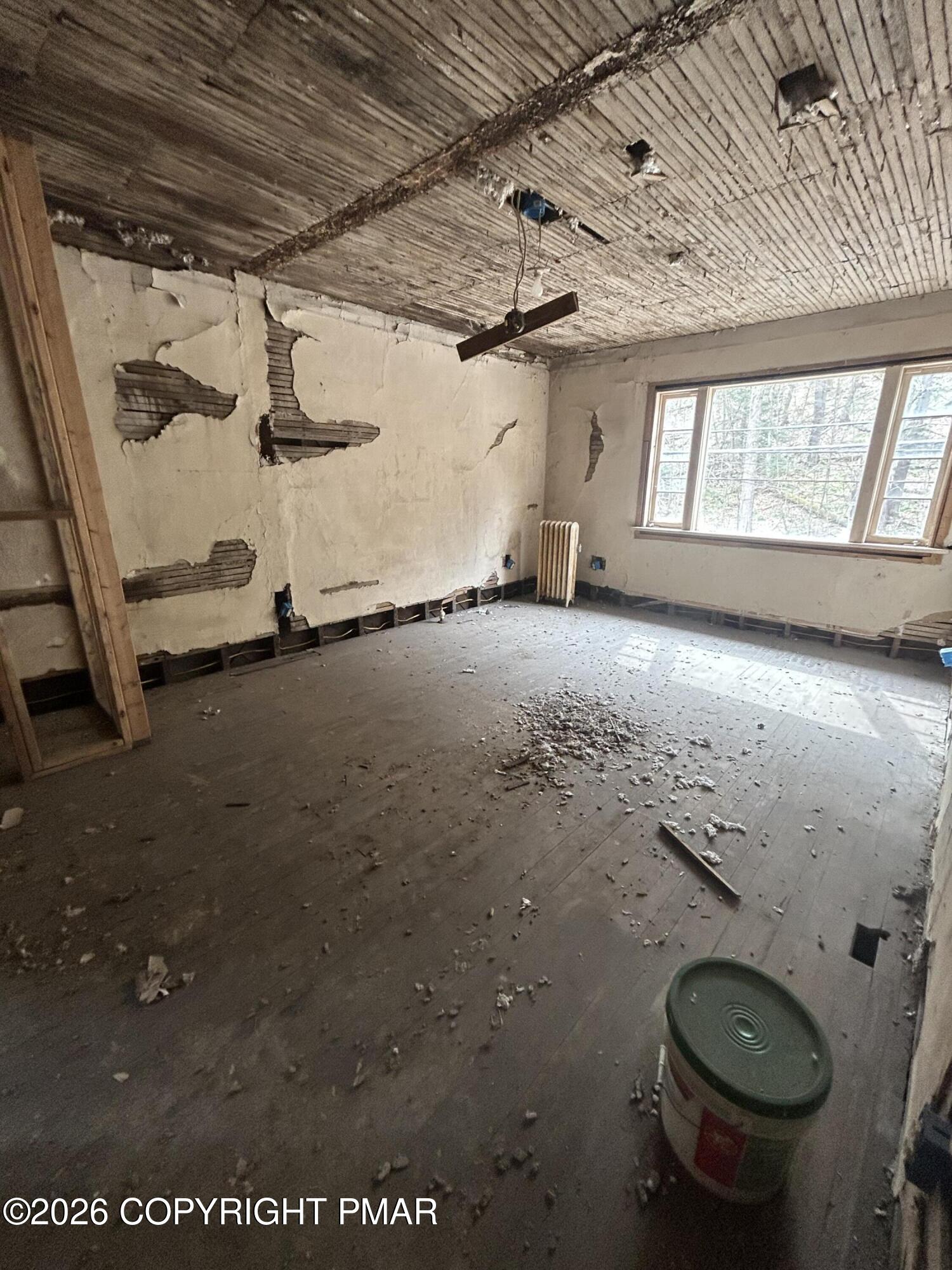 216 East Main Street Glen Lyon, PA 18617 - Photo 13 of 21 a view of room