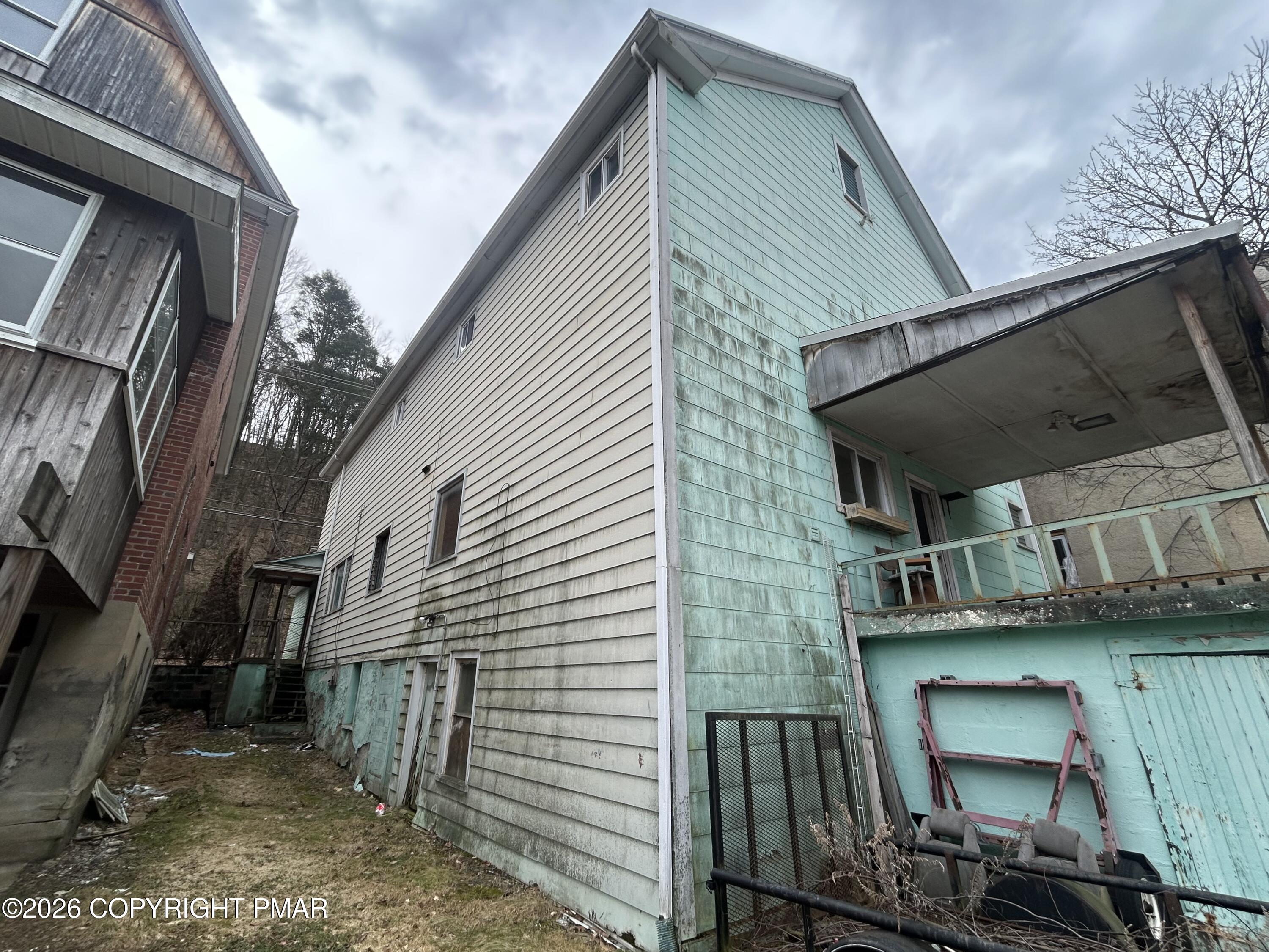216 East Main Street Glen Lyon, PA 18617 - Photo 4 of 21