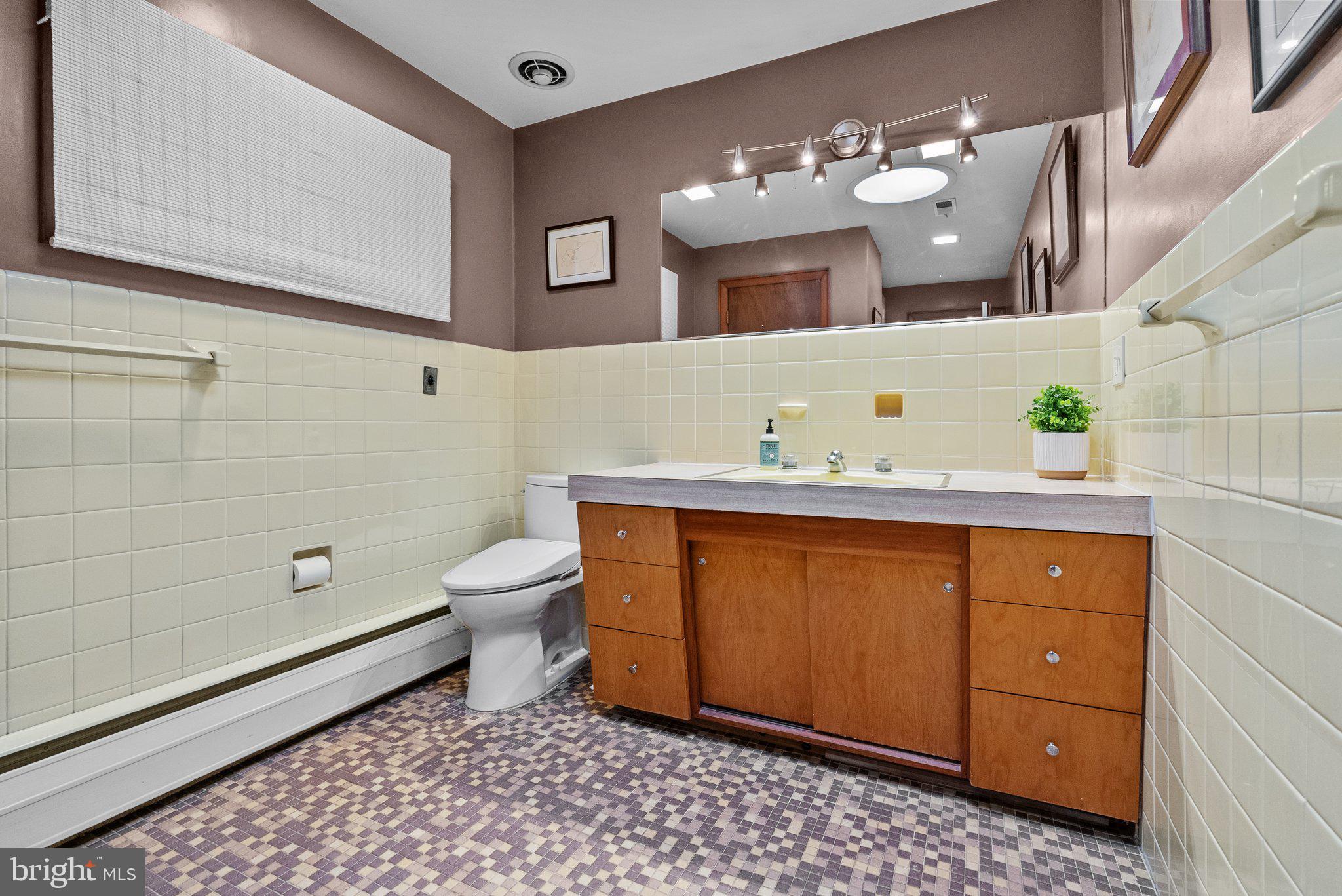 110 Eton Road Yardley, PA 19067 - Photo 22 of 45