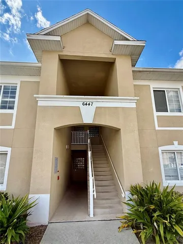 $189,900 | 6447 Cypressdale Drive, Unit 201, Riverview, FL 33578