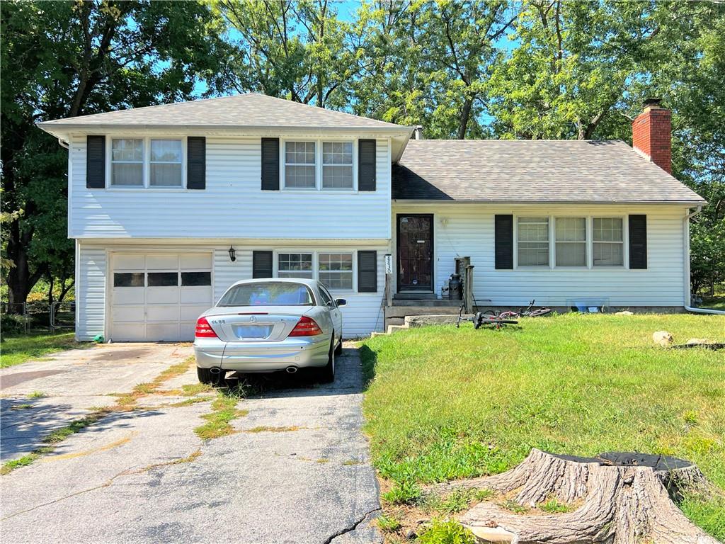 8830 Newton Street, Overland Park, KS 66212 Compass