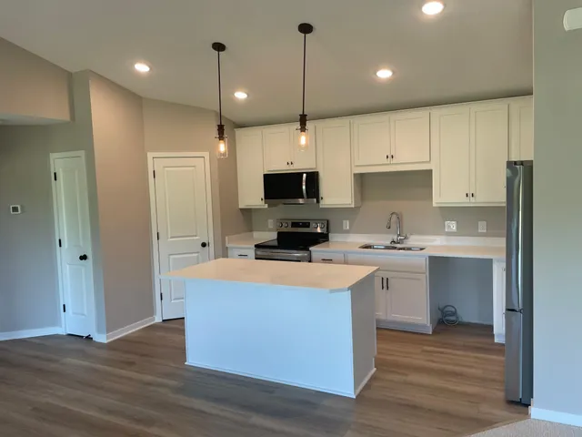 $532,499 | 17691 Empire Trail, Lakeville, MN 55044