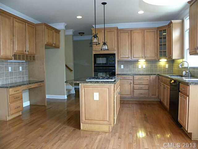 16519 Turtle Point Road Charlotte, NC 28278 - Photo 5 of 16 Gallery Image 5