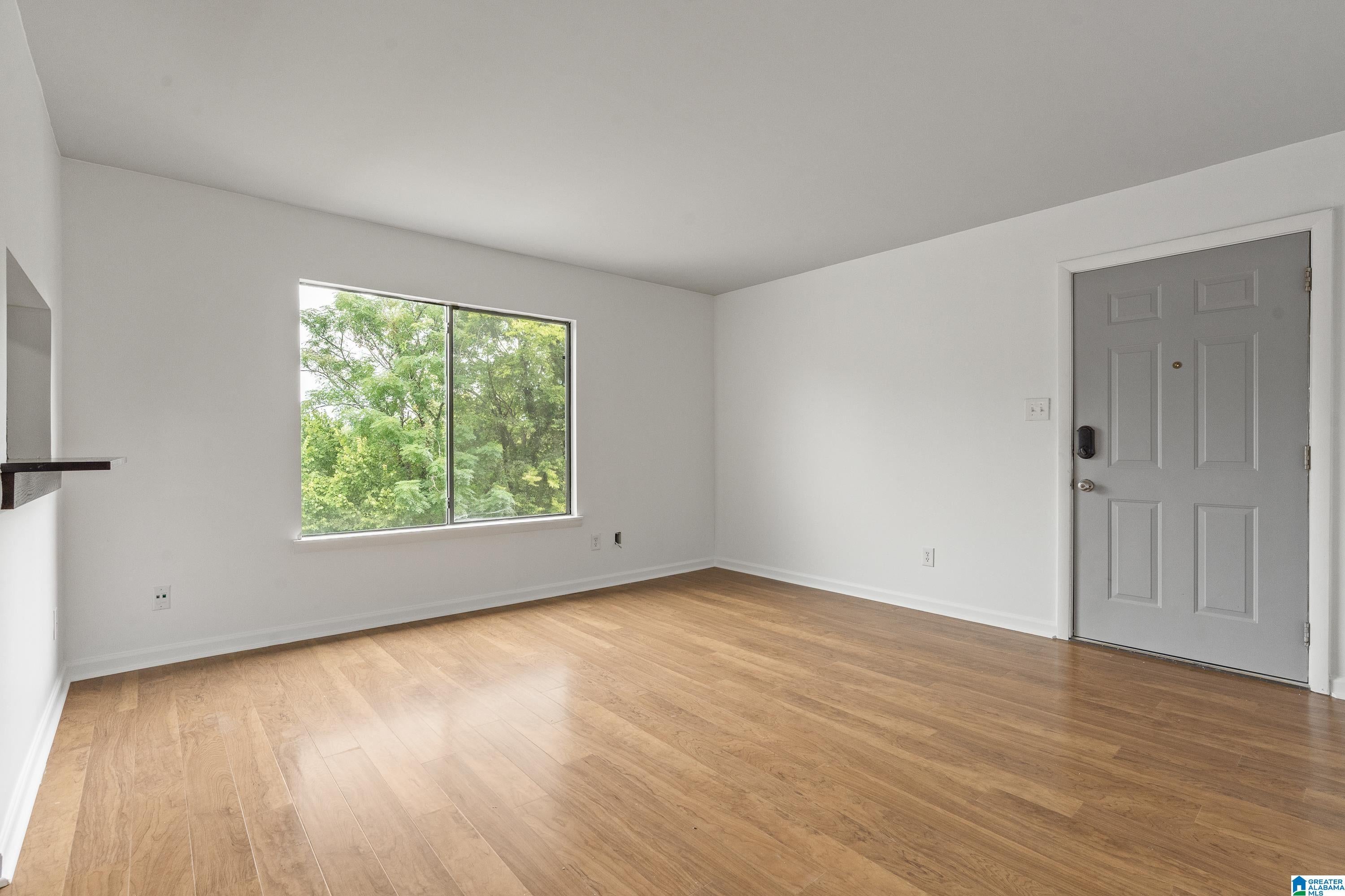 3350 Altamont Road South, Unit C5 Birmingham, AL 35205 - Photo 3 of 22 Gallery Image 3