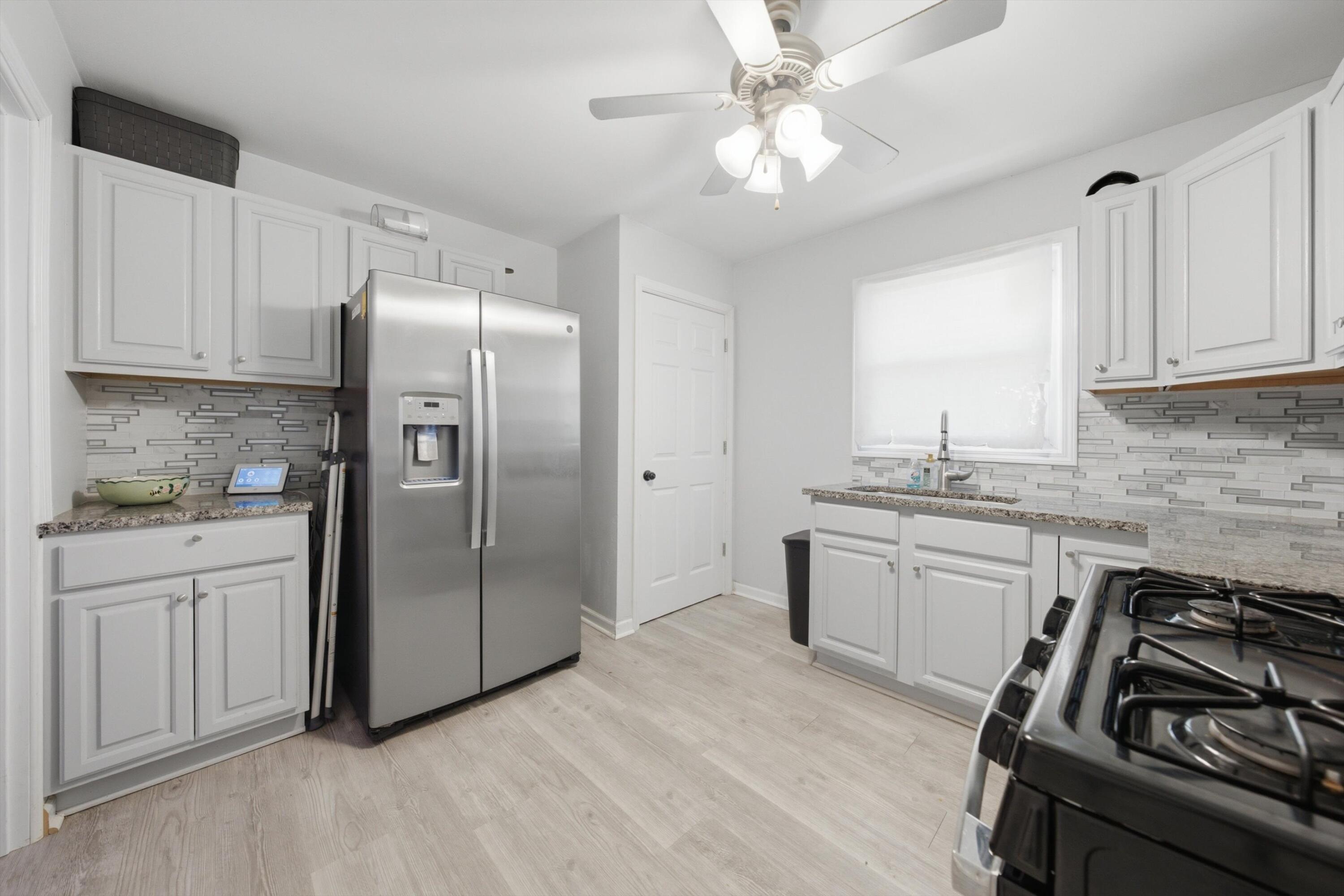 4152 Pierce Street Gary, IN 46408 - Photo 7 of 19 3000x2000
