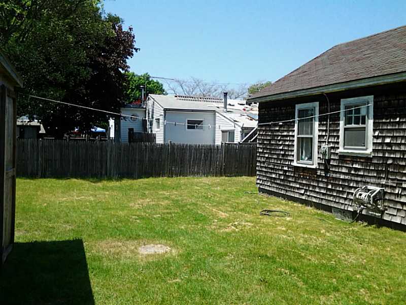 47 Anchorage Road Narragansett, RI 02882 - Photo 4 of 15 Yard/Garden.