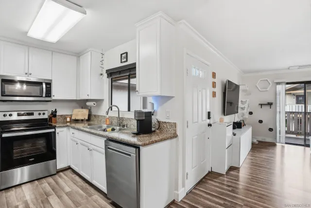 $425,000 | 1423 Graves Avenue, Unit 240, El Cajon, CA 92021