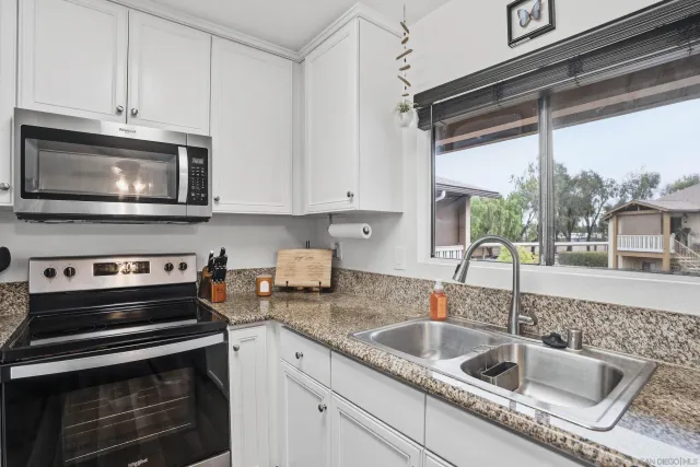 $425,000 | 1423 Graves Avenue, Unit 240, El Cajon, CA 92021