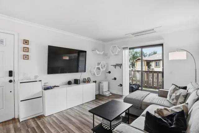 $425,000 | 1423 Graves Avenue, Unit 240, El Cajon, CA 92021