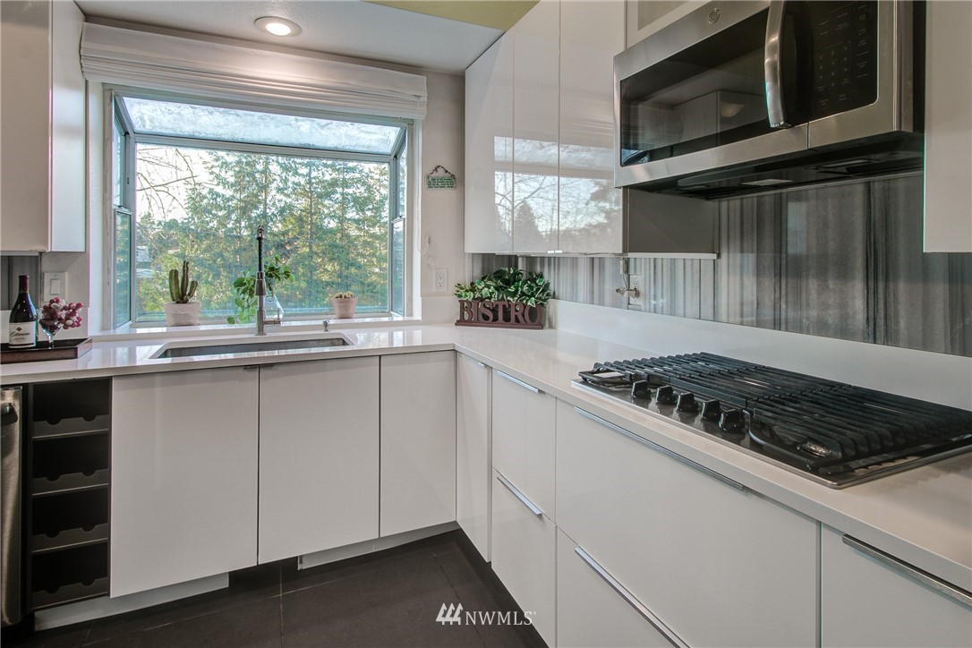 23720 19th Drive Southeast Bothell, WA 98021 - Photo 12 of 35