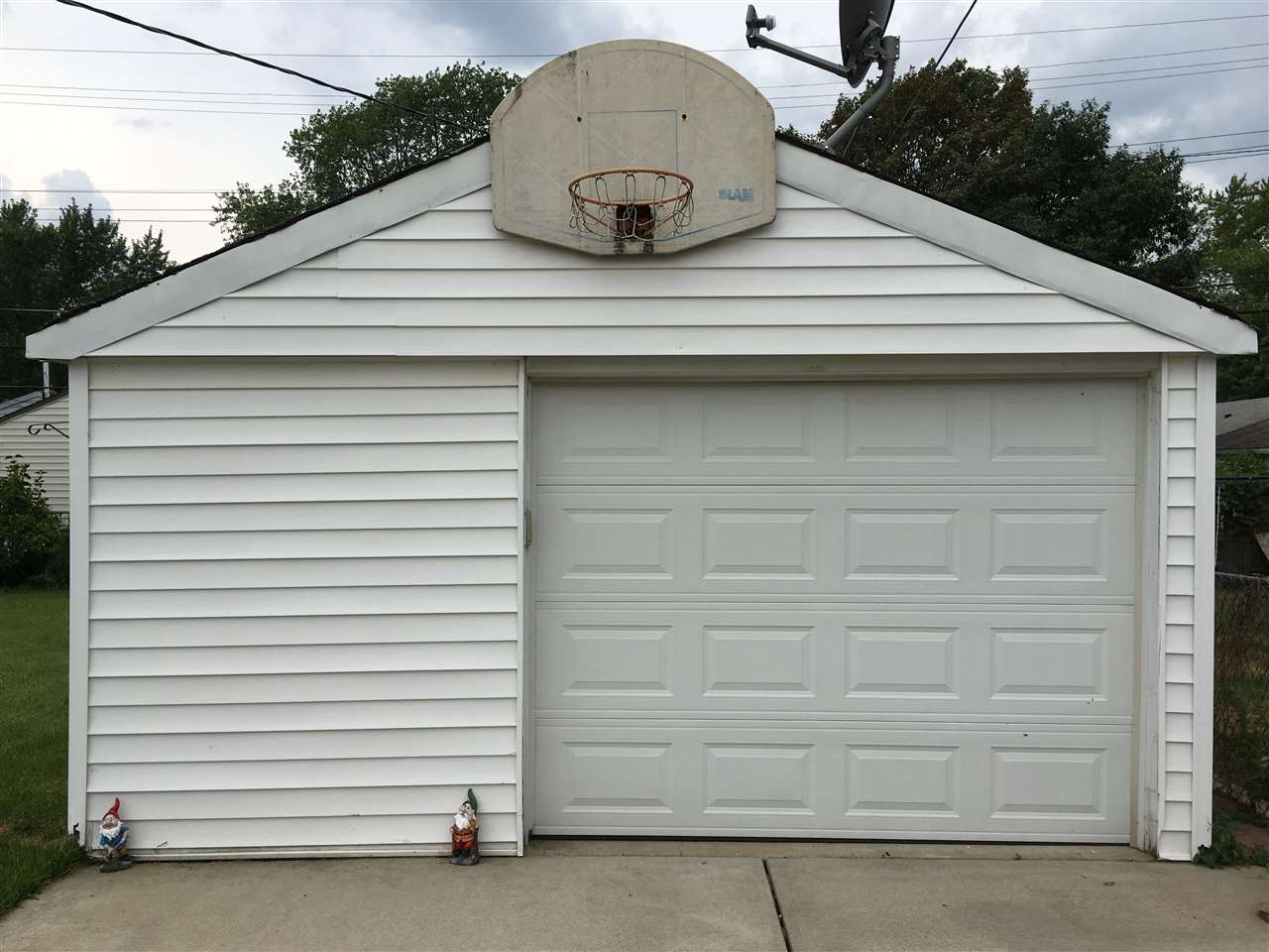 25715 Rosenbusch Boulevard Warren, MI 48089 - Photo 28 of 29 1.5 Car Garage