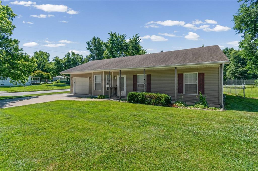 607 West 6th Street Cameron, MO 64429 - Photo 3 of 28